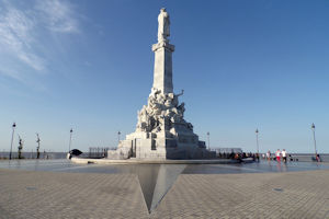 argentina monument
